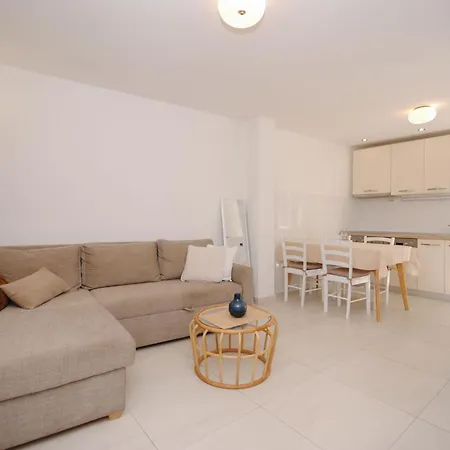 Apartament Nives Vis